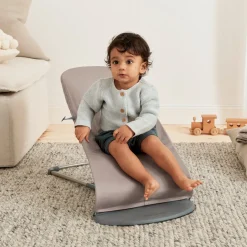 BabyBjörn Bliss Skråstol Vævet Classic Quilt, Sandgrå