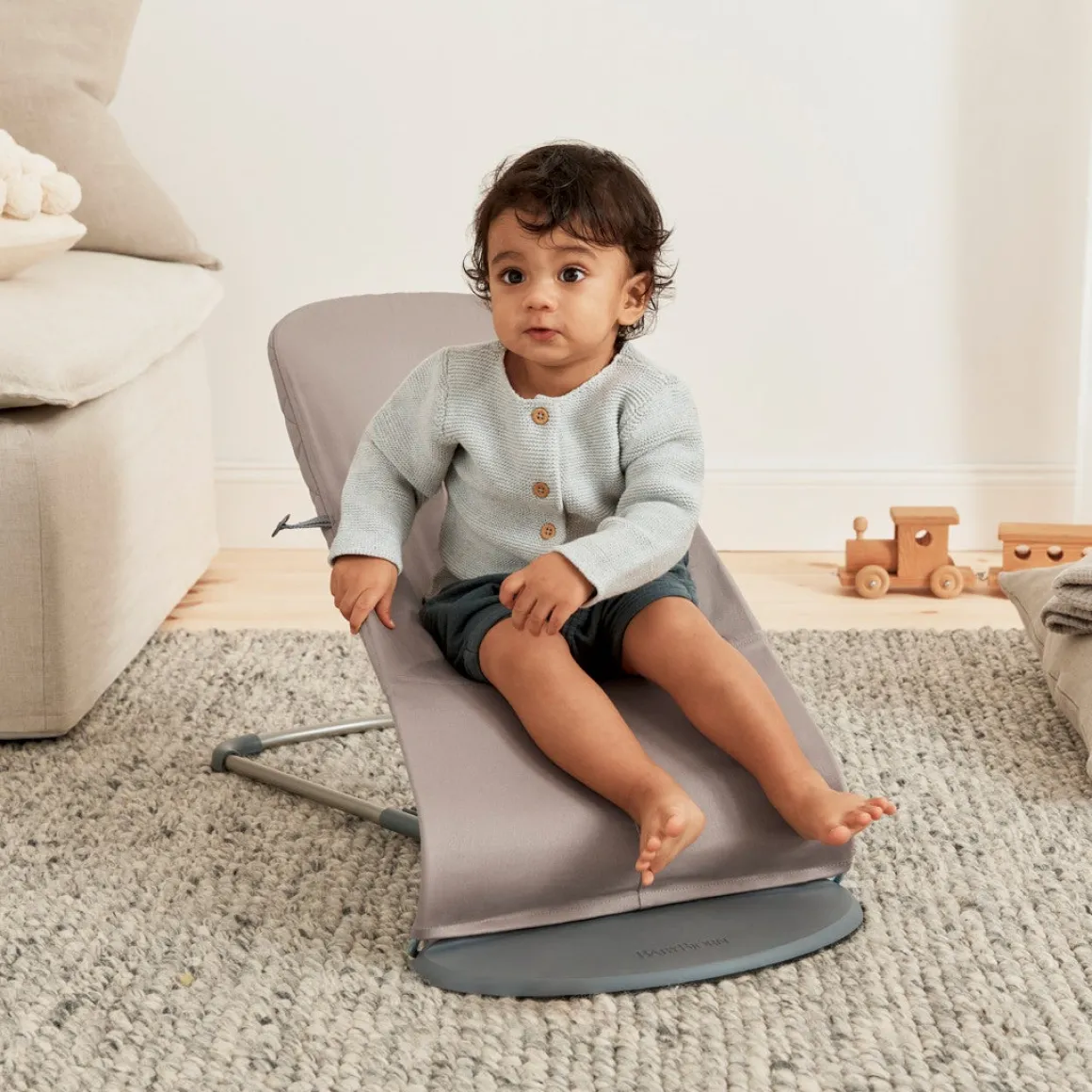 BabyBjörn Bliss Skråstol Vævet Classic Quilt, Sandgrå