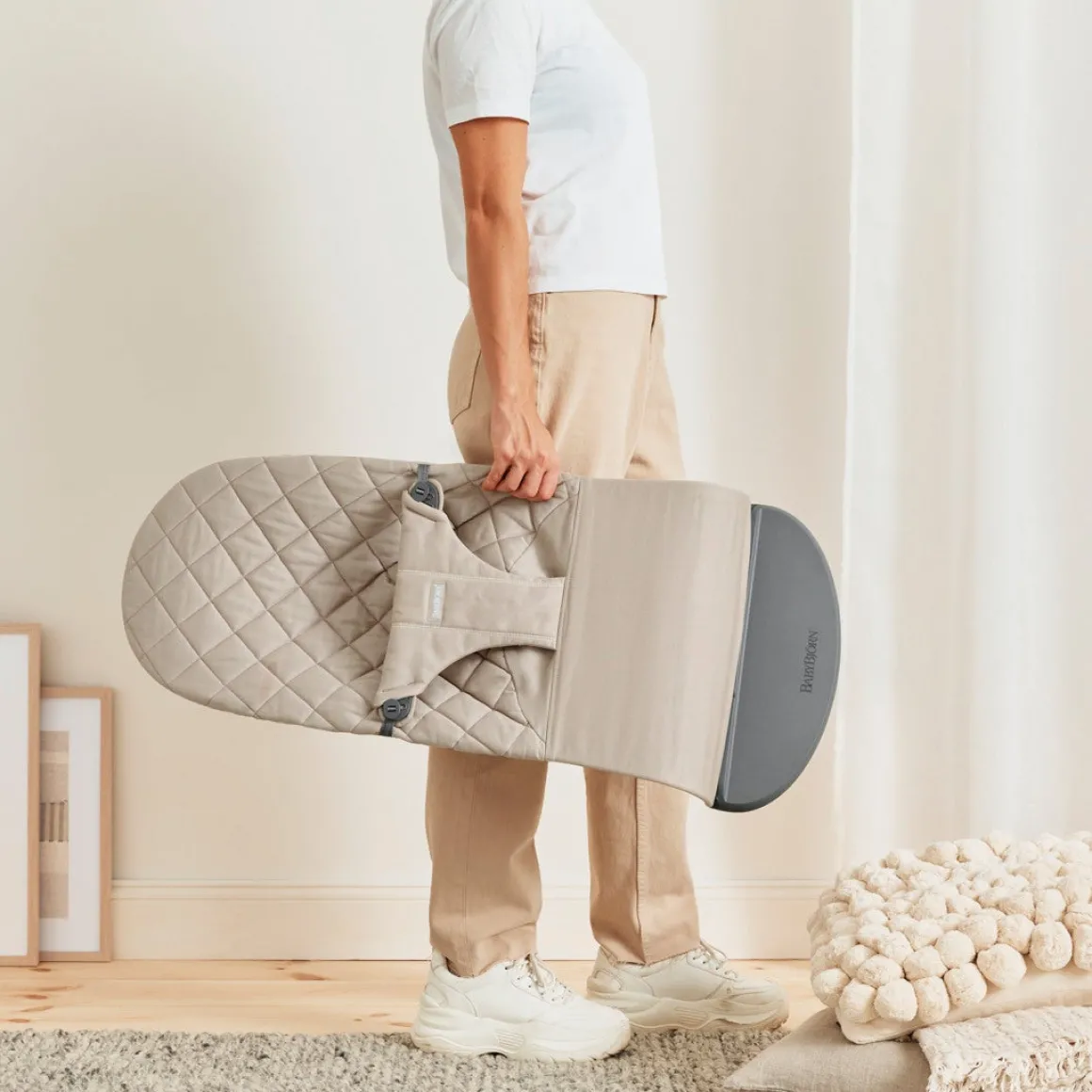 BabyBjörn Bliss Skråstol Vævet Classic Quilt, Sandgrå