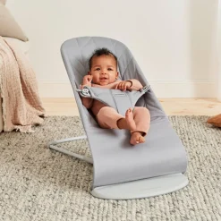 BabyBjörn Bliss Skråstol Woven Bladmønstret Quilt, Lysegrå