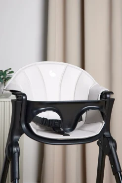 Beemoo CARE Harmony Højstol inkl. Hynde, All Black/Beige