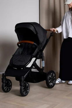 Beemoo Maxi 4 Duovogn inkl. Route i-Size Autostol Baby, Black/Black Stone