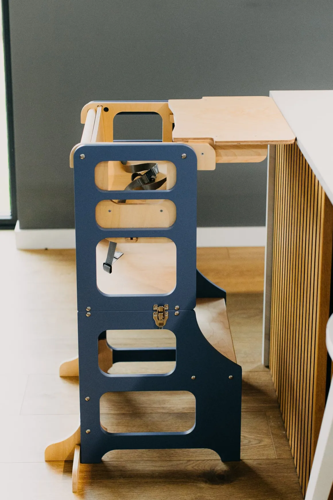 Duck Woodworks 3-i-1 Sammenklappeligt Læringstårn med Højstol, Blå