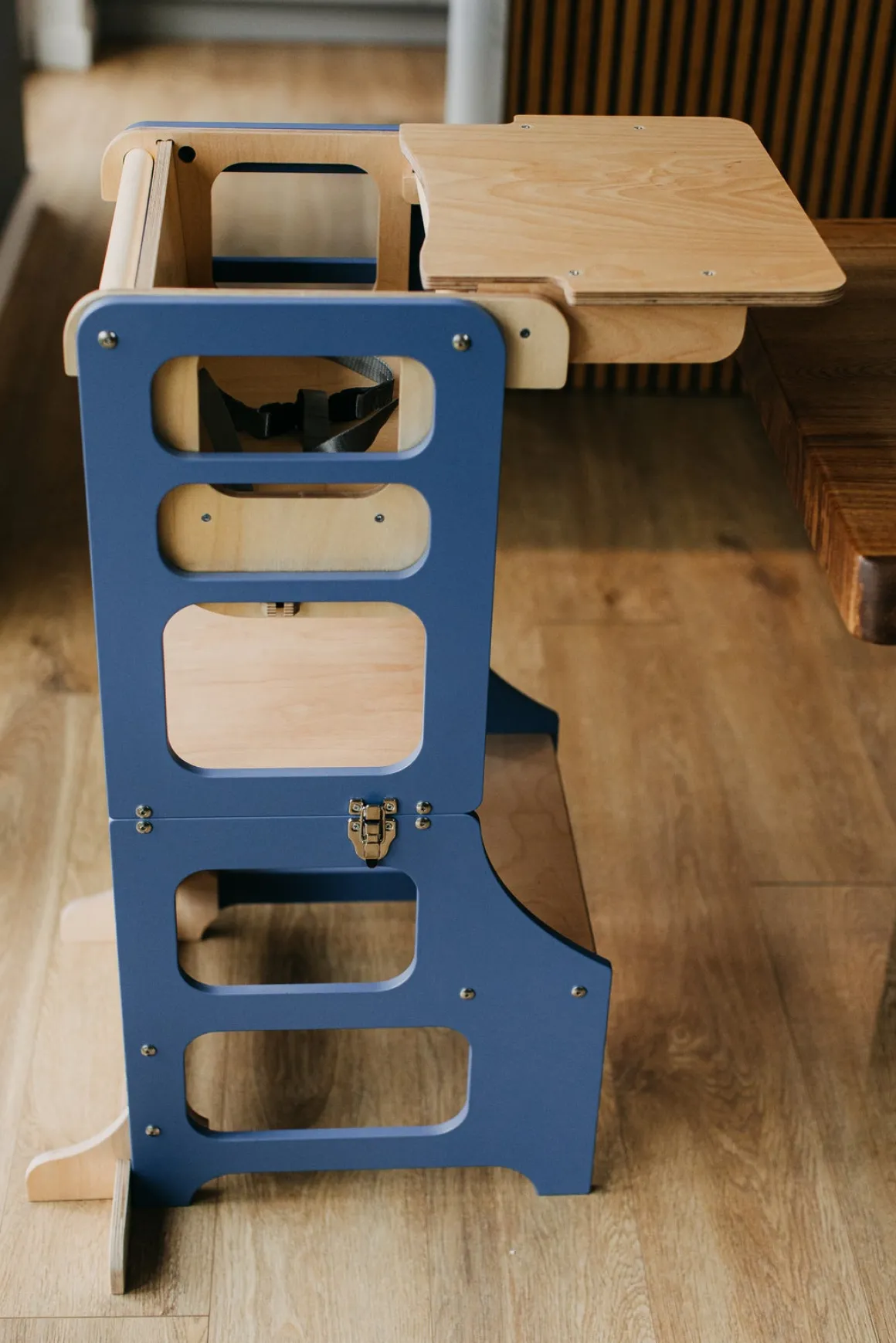 Duck Woodworks 3-i-1 Sammenklappeligt Læringstårn med Højstol, Blå