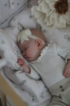 Elsa Beskow Blomsterfesten Sengesæt 100 x 130 Tremmeseng, Sandfarvet