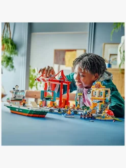 LEGO City 60422 Havnefront med fragtskib