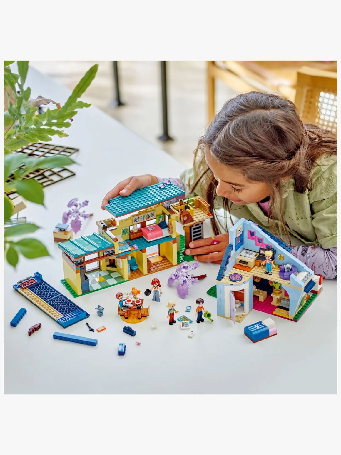 LEGO Friends 42620 Olly og Paisleys huse