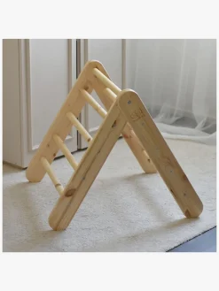 Meowbaby Klatretrekant, Natur