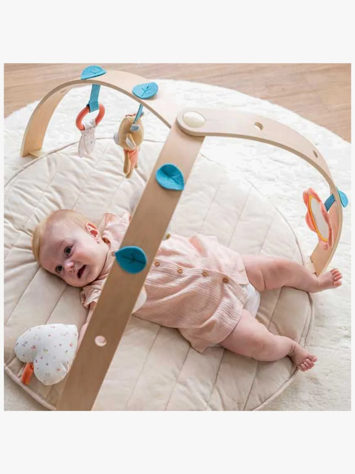 Nattou Mila, Zoë & Lana Aktivitetscenter med Træbuer