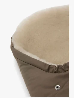 Nordlys Fenya Mini Lammeskindskørepose, Valnød/Beige