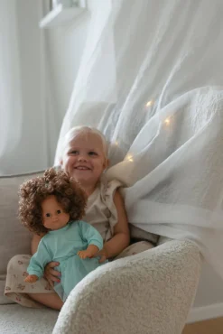 Skrållan Lillan Taledukke Mørkt Hår 36 cm