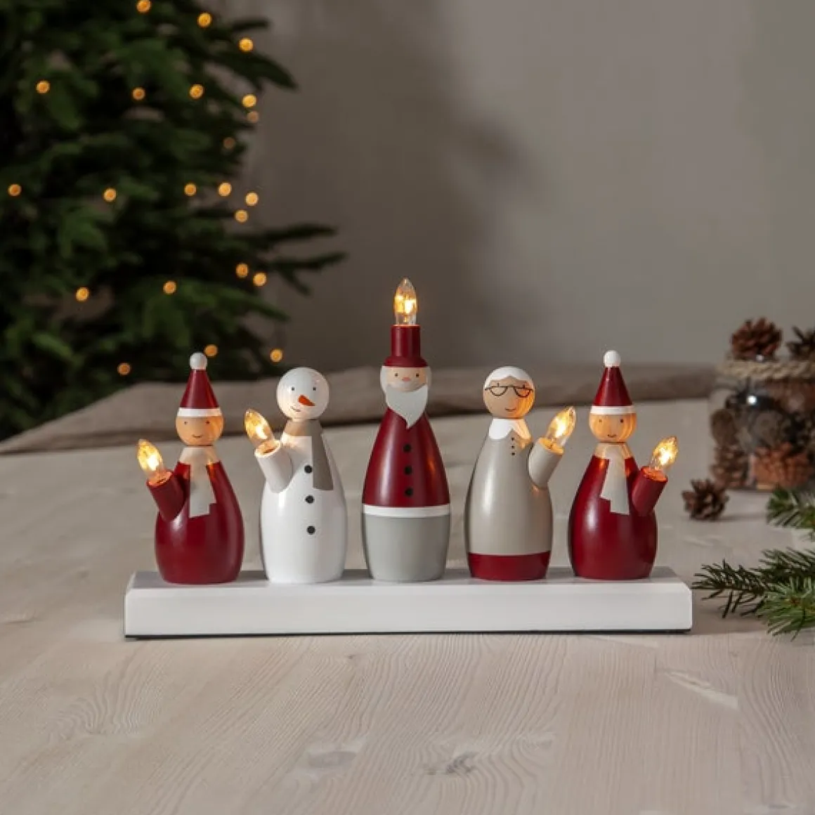 Star Trading Lysestage Nissefamilie