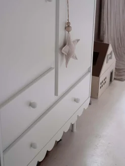 Wood Luck Babushka Garderobeskab, Hvid