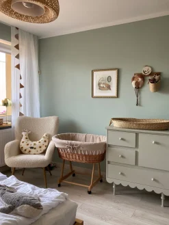 Wood Luck Babushka Kommode, Olive